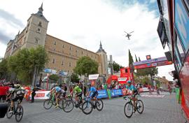 Llegada a meta con un Tigre y el Alcázar