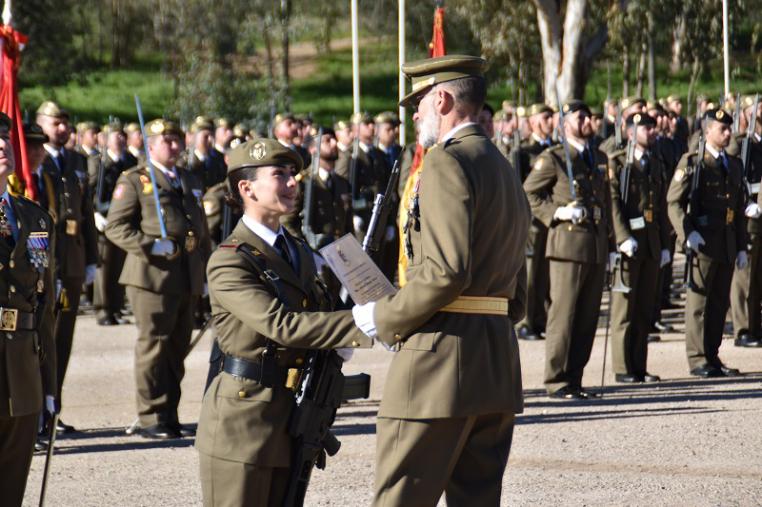 La soldado Torrado es la primera de su promoción