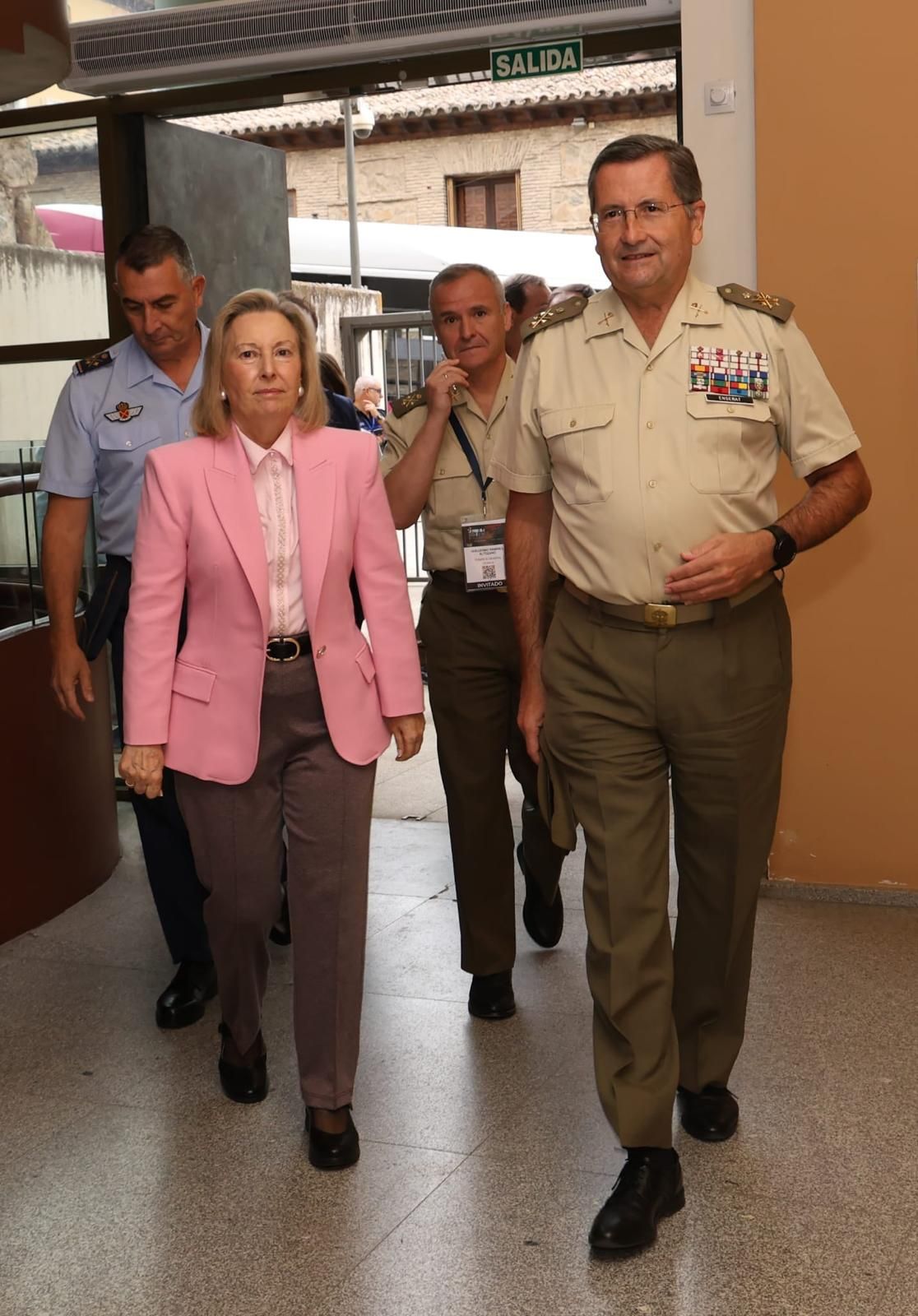 La secretaria de Estado de Defensa y el JEME
