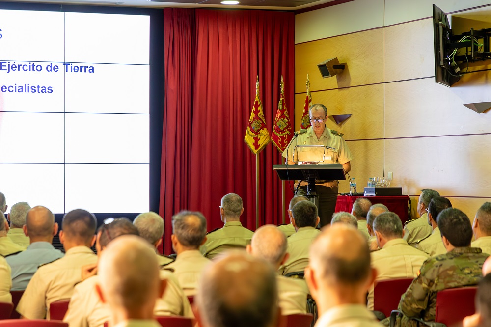 Conferencia del Suboficial Mayor de Ejército, con motivo del 50 aniversario de la Escala Básica de Suboficiales y de la AGBS.
