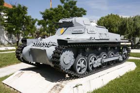 Pzkpfw. 1 Ausf B Tank