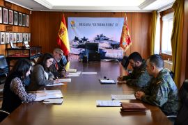 Comisión mixta entre la Universidad de Extremadura y la Brigada 