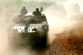 VEHICULO RECONOCIMIENTO Y COMBATE  CENTAURO