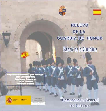 Relevo guardia de honor en la Almudaina