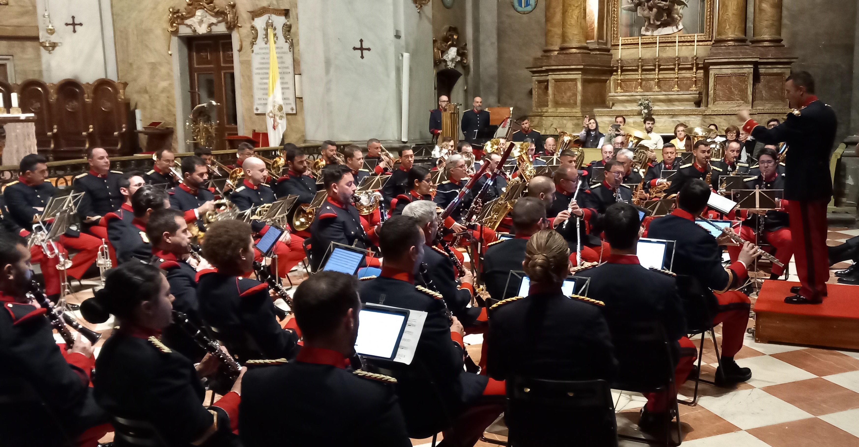 Unidad de Música del Inmemorial del Rey en la Basílica de San Miguel