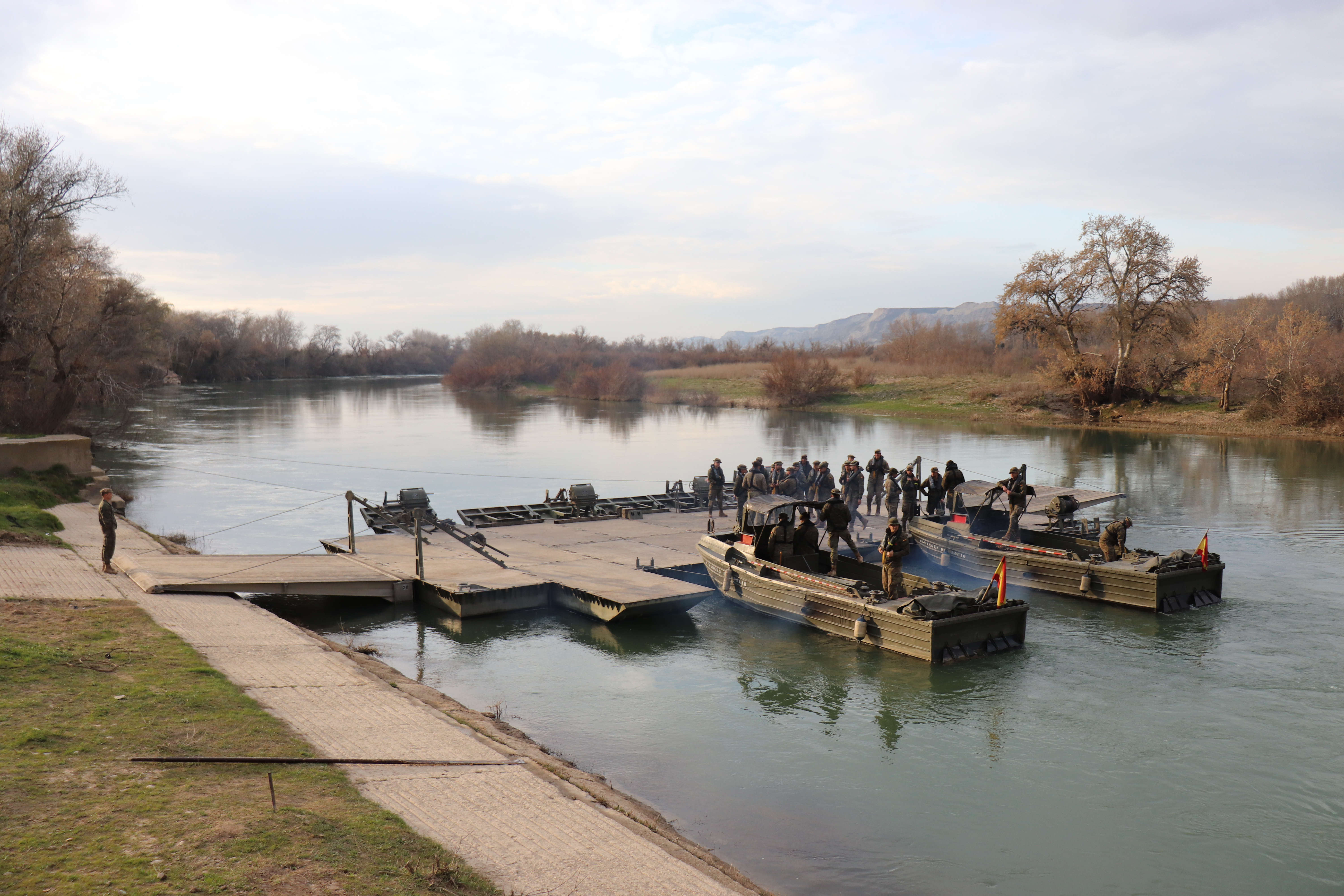 Compañía de Puentes Flotantes