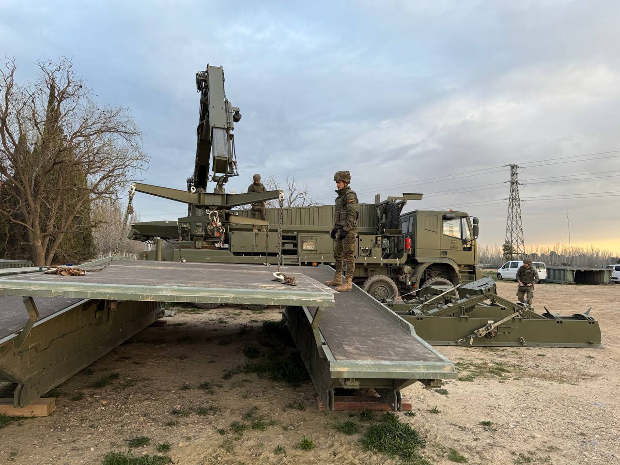 Compañía de Puentes Sobre Apoyos Fijos