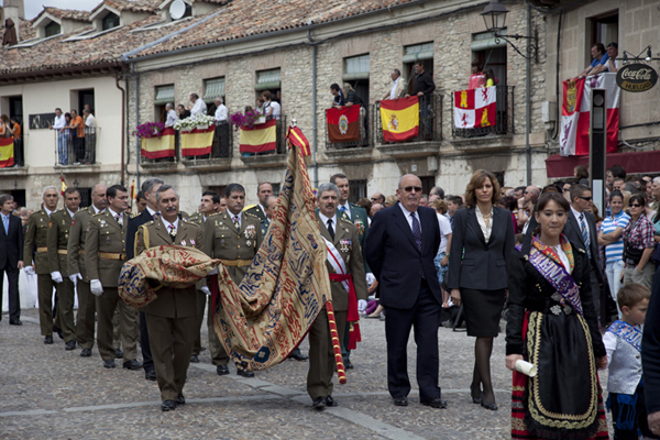 El general Alcañiz porta el pendón en el Curpillos