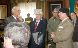 Los cronistas en la visita a las instalaciones