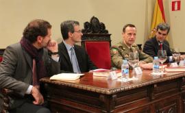 Mesa presidencial en la presentación del libro