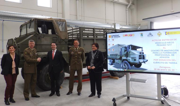 Entrega del vehículo al centro de formación Entrega del vehículo al centro de formación