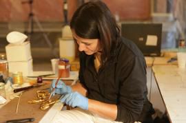 La decoración en oro ha sido desmontada