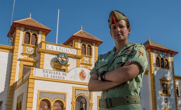 La dama legionaria García en su unidad 