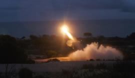 Tiro de uno de los dos misiles AMRAAM