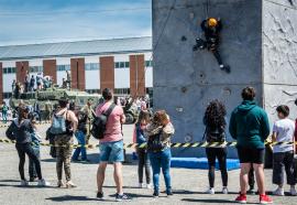 Se instaló un rocódromo para los más jóvenes