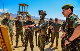 Los militares brasileños en el campo de maniobras