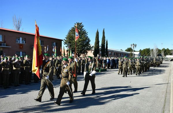 Desfile en el acuartelamiento "Capitán Mayoral"