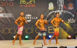 El cabo 1&ordm; (centro) en la competición