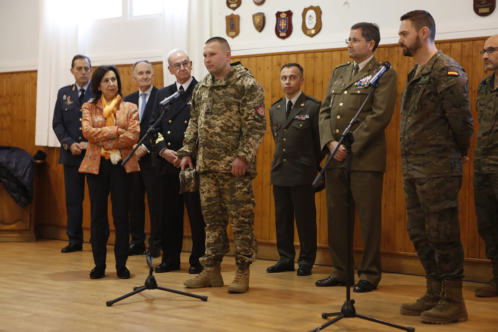 The minister during her visit to the Academy