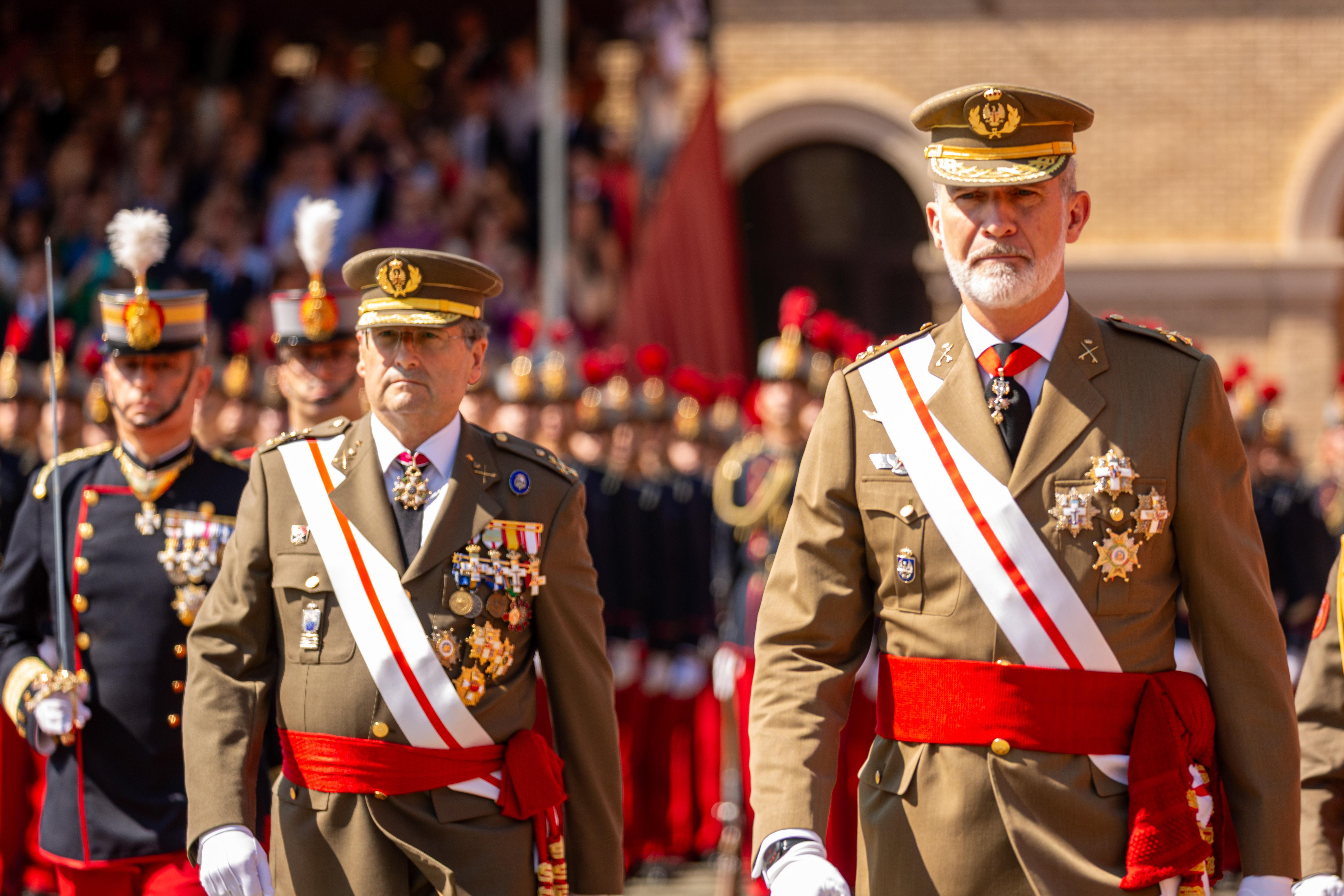 El Rey, acompañado del JEME, en la AGM 