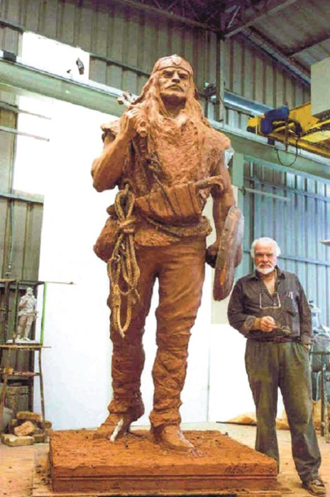 Homenaje a Antonio Colmeiro, reconocido militar, escultor y pintor