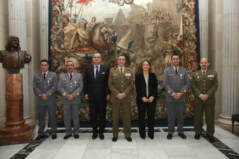 Acto de Imposición de condecoraciones a militares portugueses por los trabajos de mantenimiento en la frontera con España