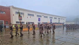 Desfile ante la autoridad.