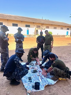 Tratamiento de hemorragia en brazo.