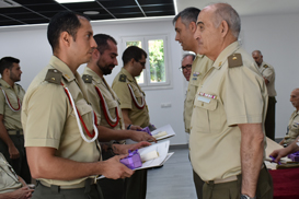 Entrega de los distintivos de especialidad