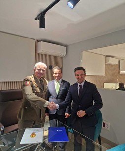 El general director junto al Gerente de UNIRASA IBÉRICA