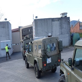 llegada de convoy a las instalaciones del Centro Penintenciario