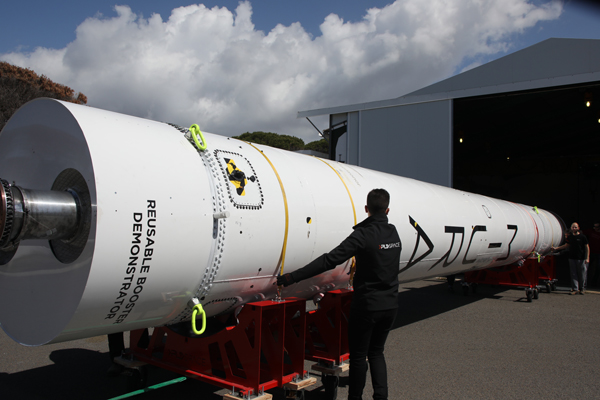 Colaboración FAMET y PLD SPACE