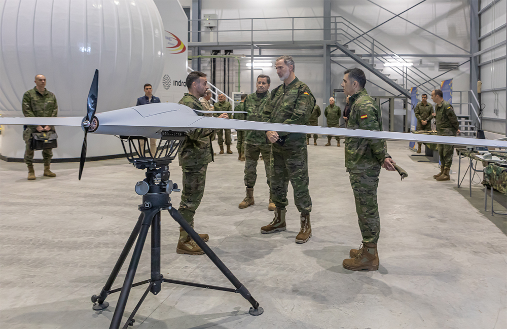 Visita del Rey a las instalaciones de la base