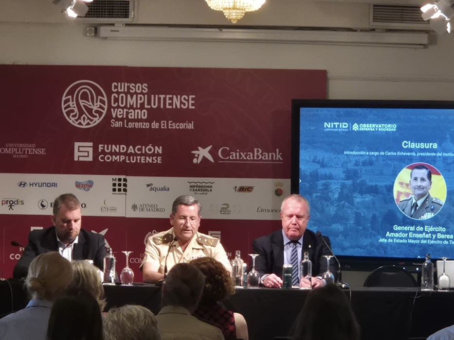 El JEME clausura el curso: `Comunicar la Defensa: el reto de conectar a los jóvenes con las Fuerzas Armadas´