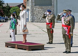 SM la Reina Letizia entrega la Bandera a la Academia de Aviación del Ejército de Tierra