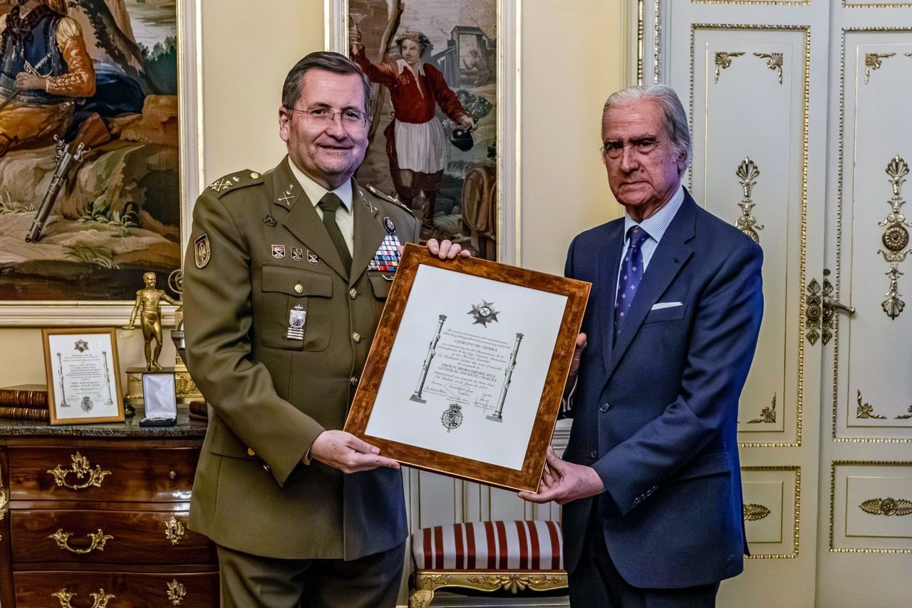 El JEME y el Sr. Carlos Escudero de Burón