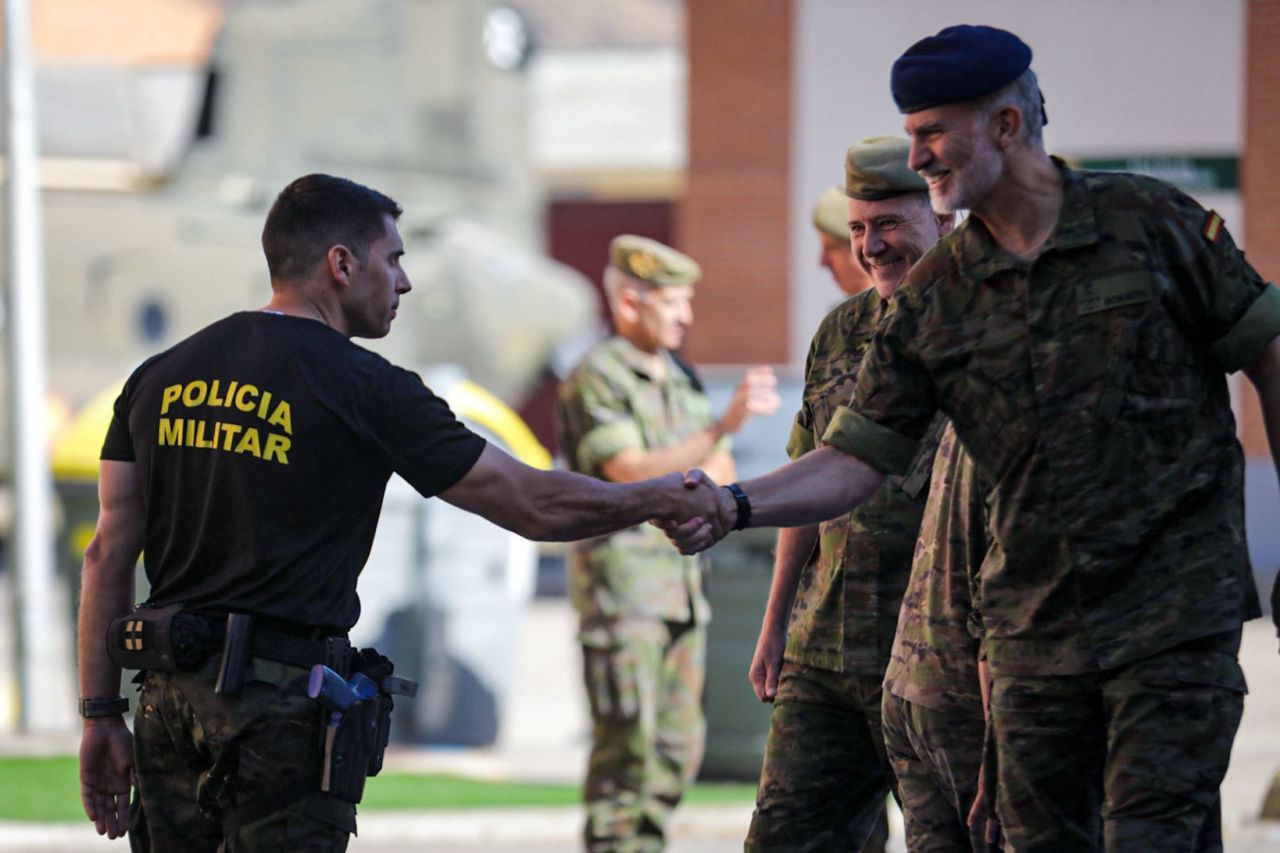 Su Majestad el Rey durante una demostración