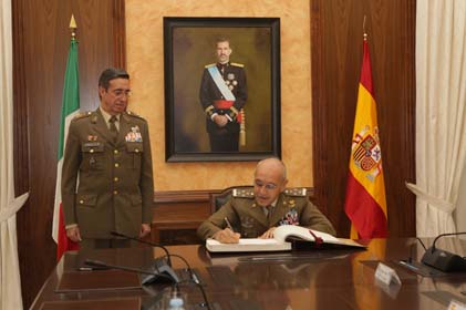 Visita oficial del JEME de Italia