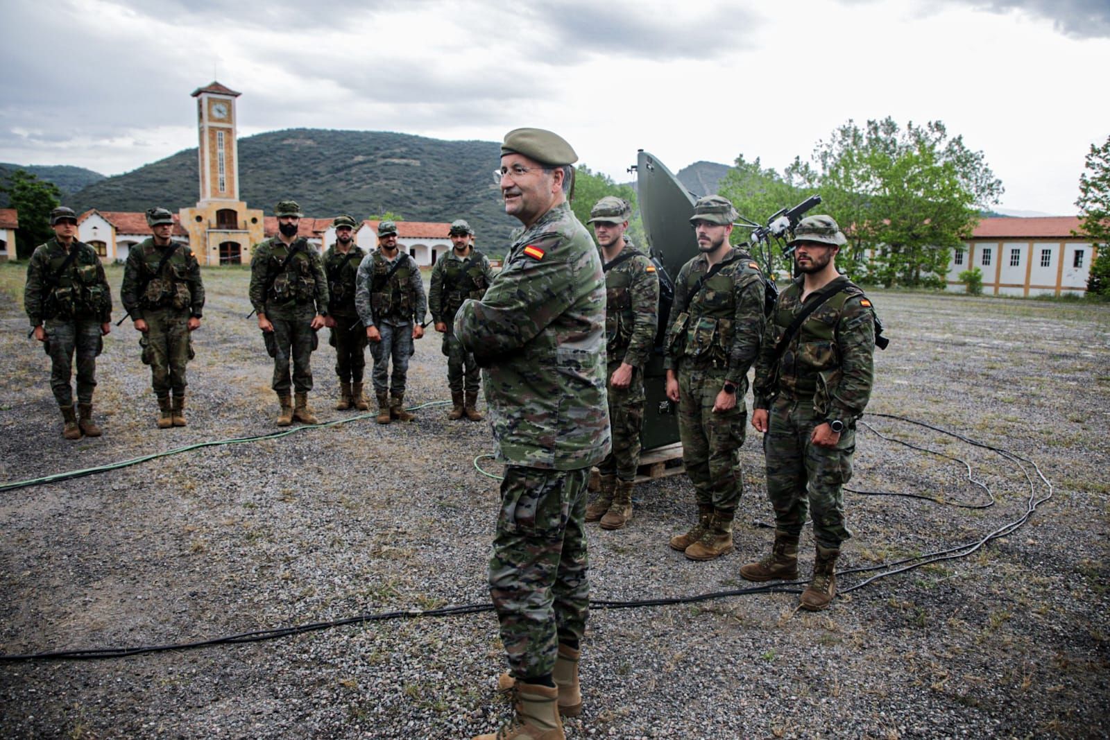 El JEME asiste al ejercicio MINERVA en la Academia General Básica de Suboficiales