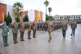 Autoridad pasando revista