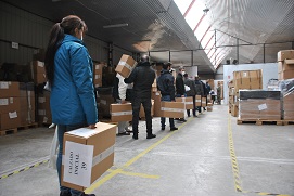 Entrega de equipos de vestuario