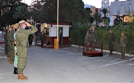 Piquete de honores a su entrada en el C.G.