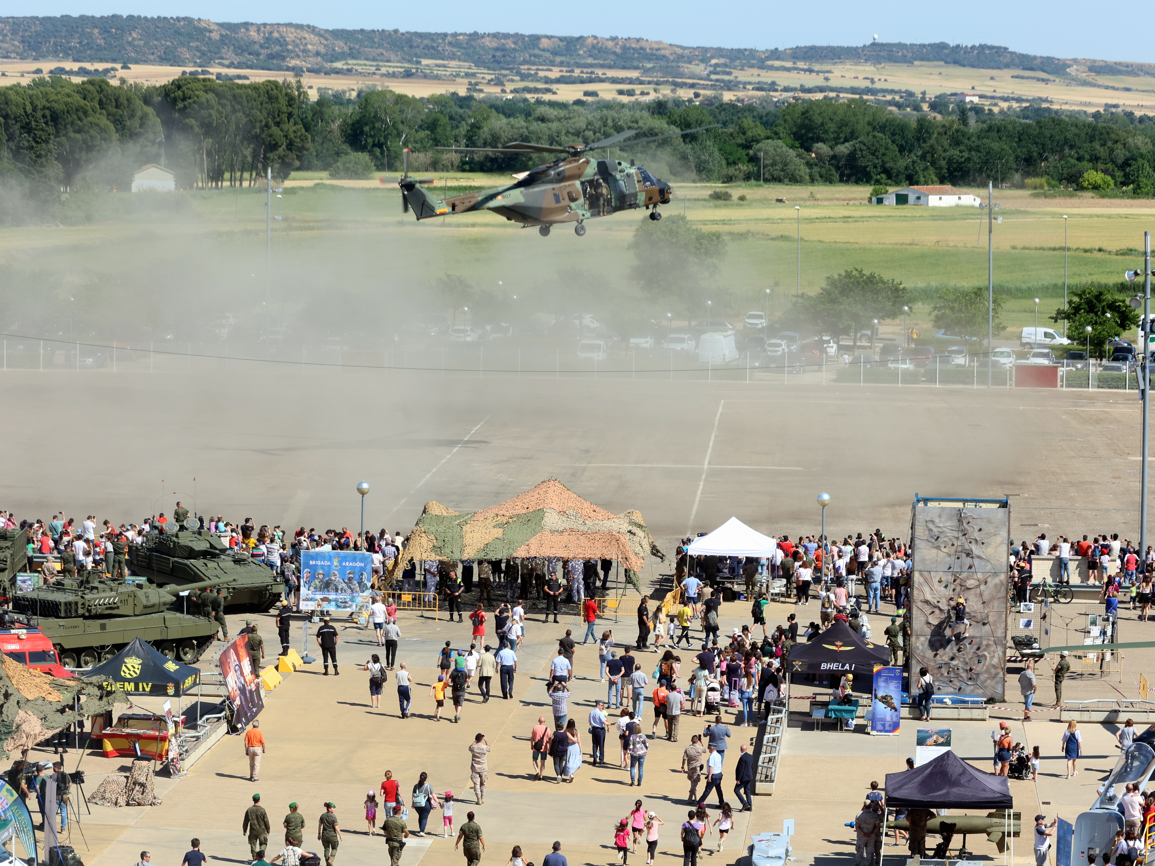 Exhibición aérea Palacio de Congresos Huesca 27
