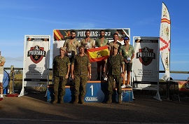 Los ganadores por equipos modalidad militar.