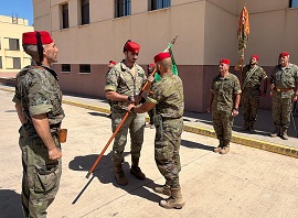 Banderines que cambian de manos en las Compañías.