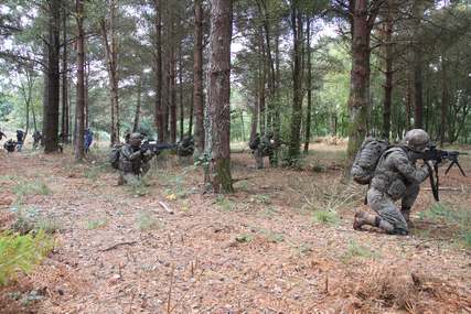 COMBATE EN ZONAS BOSCOSAS