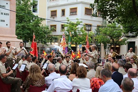 El Cte. Bernal dirigiendo a la Unidad de Música del CGFT.