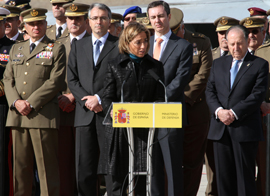 La ministra durante la alocución en la base de Torrejón 