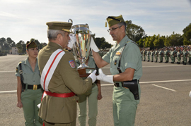 El general de ejército Coll entregó el II Trofeo GEJEME (Foto:BRILEG)