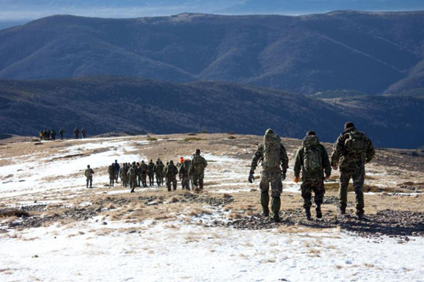 El RACA n&ordm; 11 descendiendo de la cumbre del San Millán